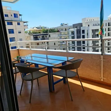 Etien Sarandë